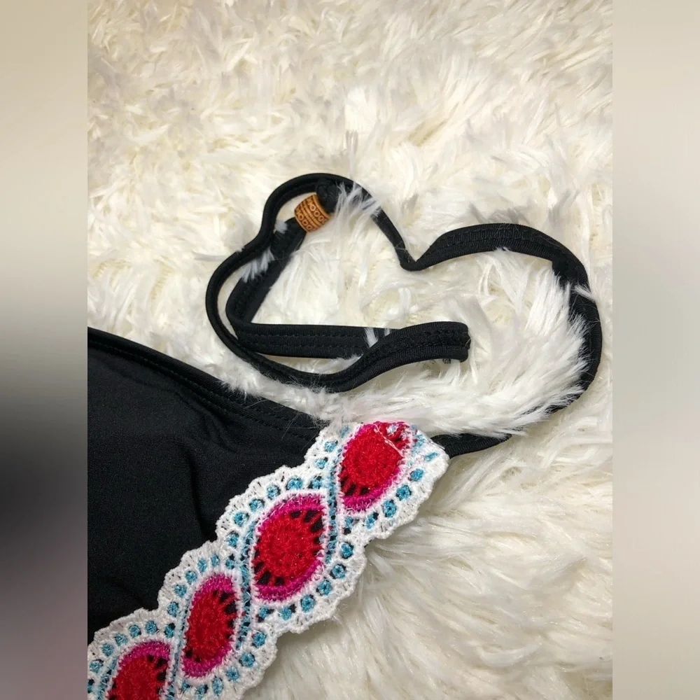 Black and Red Triangle Bikini Top DD
